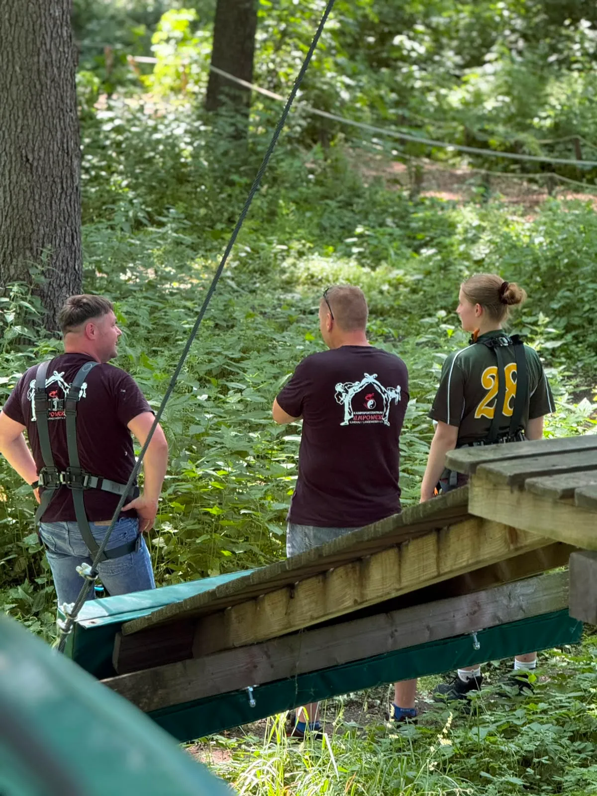 Galeriebild zu Kinder- und Jugendvereinsausflug 2026: Mut, Höhenrausch & Teamgeist im Kletterwald