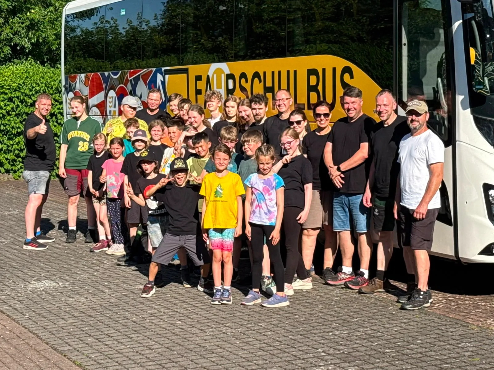 Galeriebild zu Kinder- und Jugendvereinsausflug 2026: Mut, Höhenrausch & Teamgeist im Kletterwald