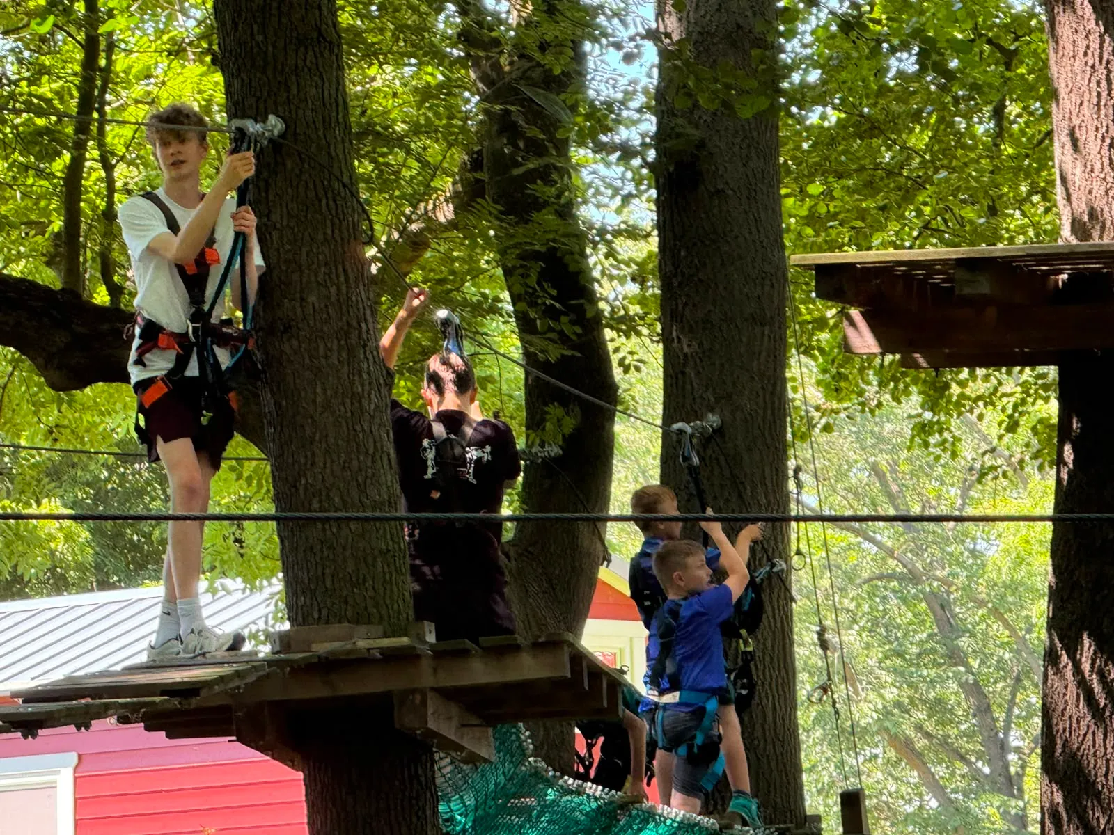 Galeriebild zu Kinder- und Jugendvereinsausflug 2026: Mut, Höhenrausch & Teamgeist im Kletterwald